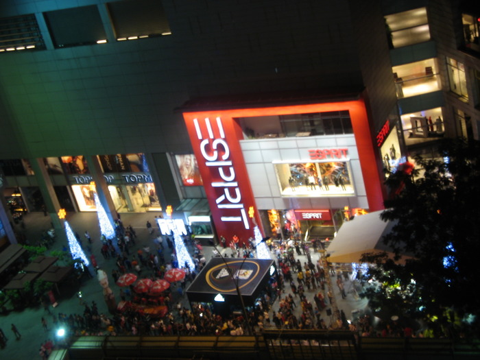 Veselie noaptea - 2_2 - Kuala Lumpur - Malaysia dec 2009