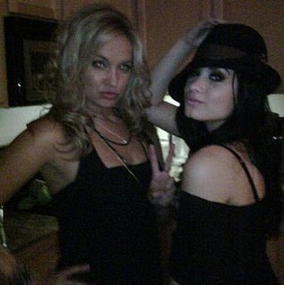 demi-lovato-tiff_xlarge