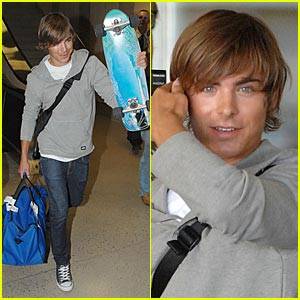 zac are skateboard - Zac Efron