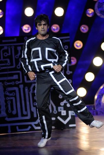 l_cf700fdaff10484ca833f34e30d39482