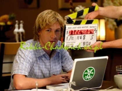 ei2zi6ffs - H2O just add water