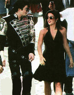 ISCEFFAAFRMQVNNVXNV - Michael Jackson si Lisa Marie Presley