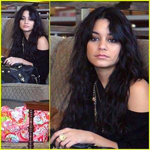 vanessa-hudgens-kitson-tired - poze rare cu vanessa anne hudgens