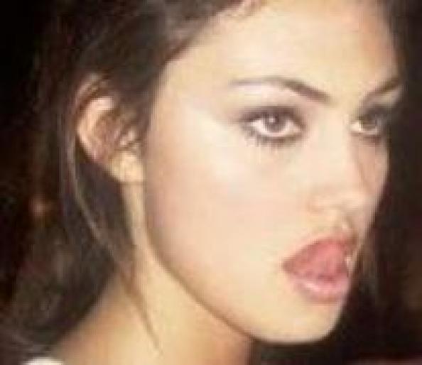 cleo - Phoebe Tonkin