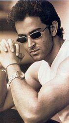 hrithik_roshan (76); Actor indian ce a devenit peste noapte un super star, din cauza filmului de succes "Kaho Naa... Pyaa
