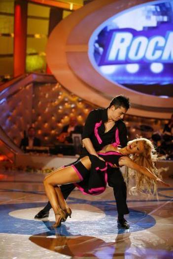 PBFUEXUUJIVWIGYILYI - Andreea Balan