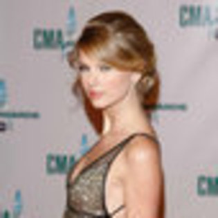 taylor-swift-683968l-thumbnail_gallery