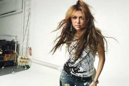 Miley Cyrus 397 - Album pentru prietena mea cea mai buna CluburiSuperCool