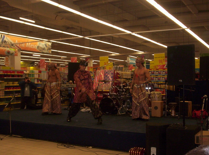 VALENTINES DAY (CARREFOUR) 010