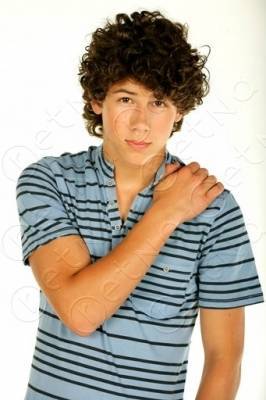 ZUEDPDQFEPRJFMWHCWG (3) - Nick Jonas