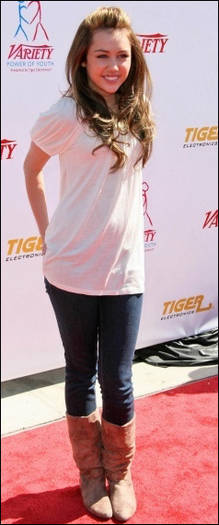 miley-cyrus_COM-whitenjeans-powerofyouth2007 - al 5 lea stil