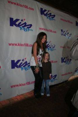 normal_004 - 2009 Kiss 108 Concert - Backstage and Interviews
