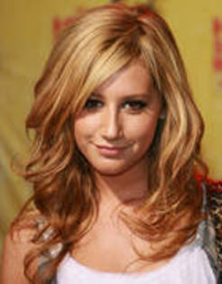 2007 - ASHLEY TISDALE-STILUL DIN FIECARE AN