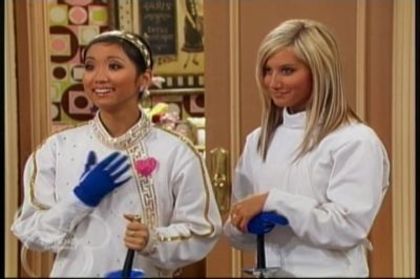 MZGHDGRTJPAIDSBRJSY[2] - 00 The Suite Life with zack and cody