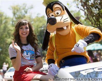 76 - poze demi lovato