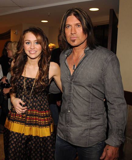 6a00d8341c630a53ef00e55217d5248834-800wi[1] - billy ray cyrus and miley cyrus