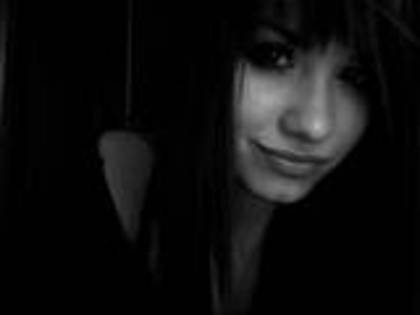 th_Demi_10 - Demi Lovato poze rare