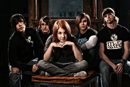 Paramore-paramore-63103_445_297 - paramore