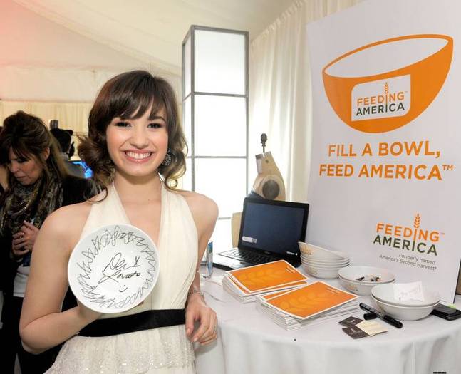 demilovato_net-amaarrivals5-0024 - 0-Demi Lovato-0