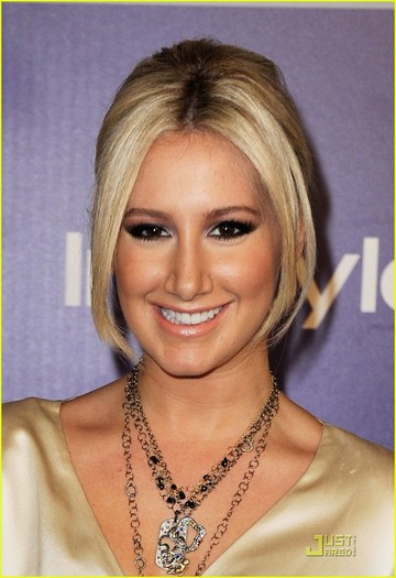 ashley-tisdale-2010-golden-globes-after-party-03 - Photoshot Ashley Tisdale