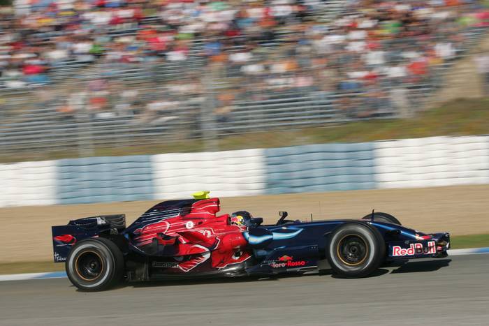 (11) - Scuderia Toro Rosso