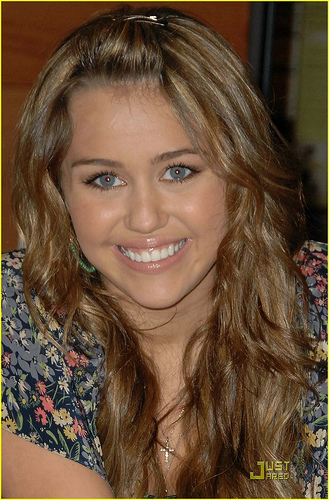 3428681499_7bcb8e5c36[1] - Miley Cyrus