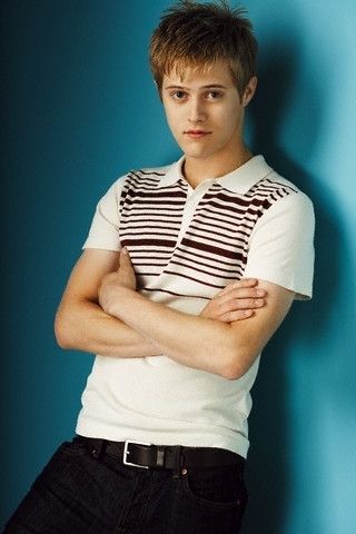 TJRDBOHXVLRDDMIPRXQ - Lucas Grabeel