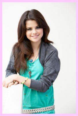 normal_01 - Selena Gomez