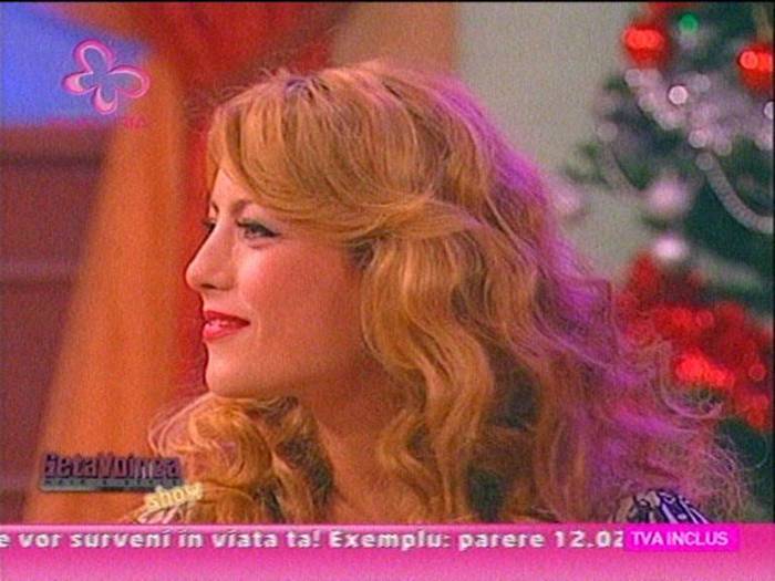 XWVWVYINFDLIQGQKZIY - Elena Gheorghe