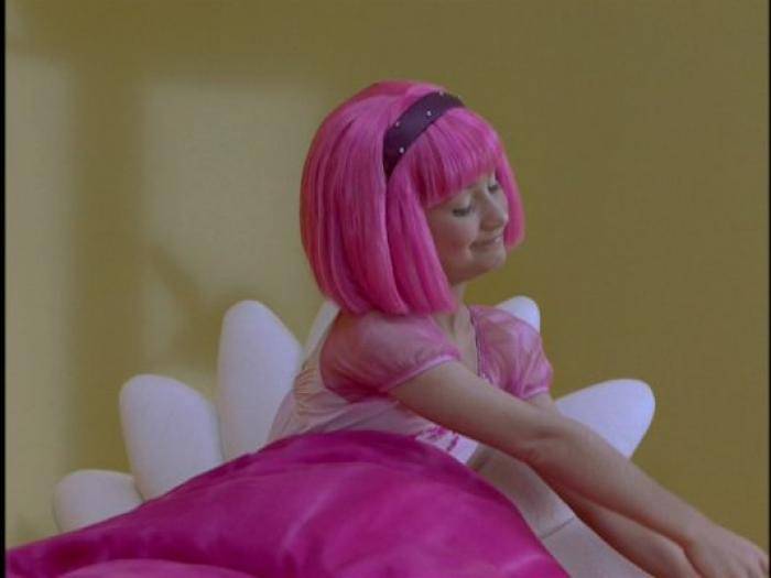 CCCYUOTRYGMTNNDGBGA - Stefania Lazy Town