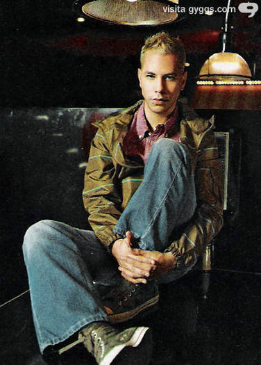 chris - Christian Chavez