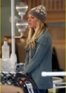 thumb_007 - ASHLEY TISDALE 4 NOIEMBRIE 2009