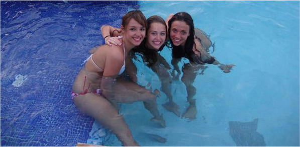 me,mandy and tiffany - miley in vacanta