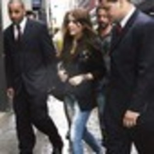 miley-cyrus-259425l-thumbnail_gallery - club Miley