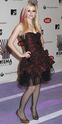 Rochia Avril ( Mileydyema) - Ce rochie ai purta