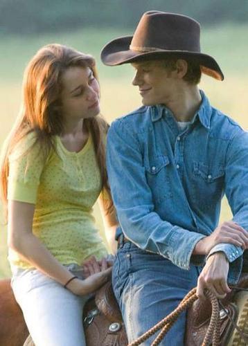 Hannah_Montana_The_Movie_1237729123_3_2009 - Vedete Americane