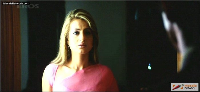 Rahul o intreaba daca vrea sa fie sotia lui..