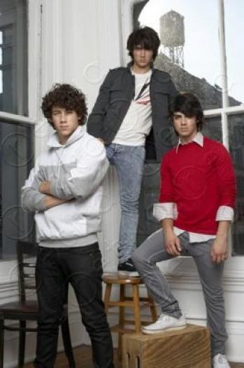 normal_JonasBrosJM009397 - jonas brothers