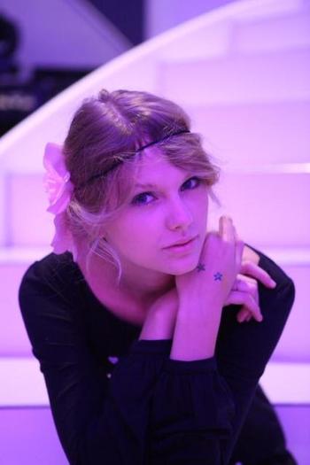 4t0f3k - Cat de mult o iubesc eu pe Taylor Swift