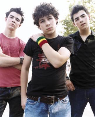 ETSEWLXYYQEAVGMOFNA - Jonas Brothers Photoshotts