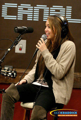 BUSKMRUGRHKCOTBEUVZ - Miley 2009