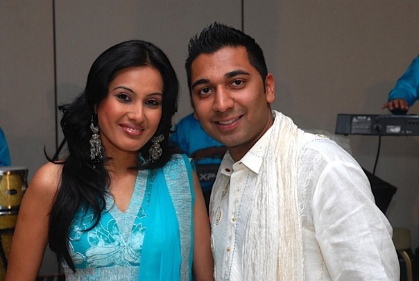 n8807748_44226497_3134 - A TA PENTRU TOTDEAUNA-Kamya Punjabi-Sindoora