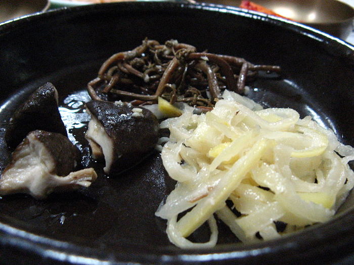 800px-Korean_cuisine-Namul-05 - Mancare japoneza