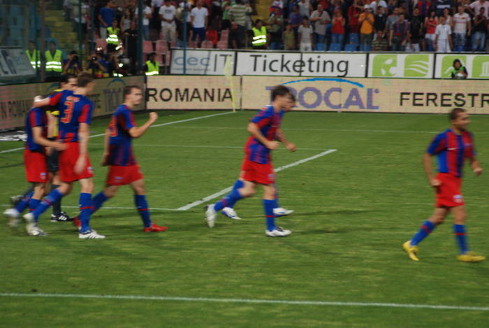 STEAUA-ujpest 123 - STEAUA