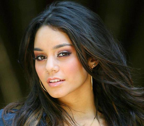 ARRCNMDWTUIZATRYAOG - Vanessa Hudgens