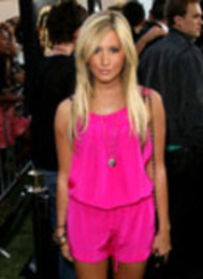 MAMXVQBCETWODIULDHN - ASHLEY TISDALE SUPER FRUMOASE IN PINK