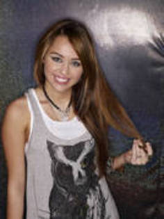 Miley Cyrus (4) - Miley Cyrus-Sedinta foto 8