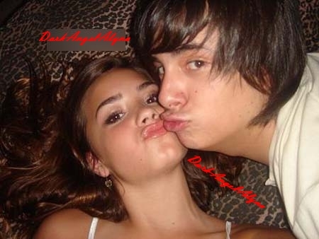 3002482092_08ebe46e8e[1] - Demi Lovato Rare Photo