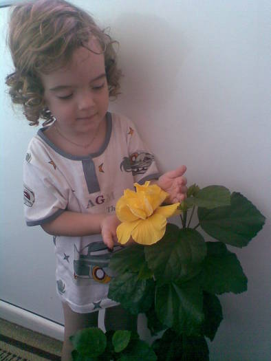 Baietelul meu Razvan - FLORI -2009