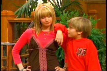 XIWKXQMUTRWEUBVESVK - The Suite life of Zack and Cody